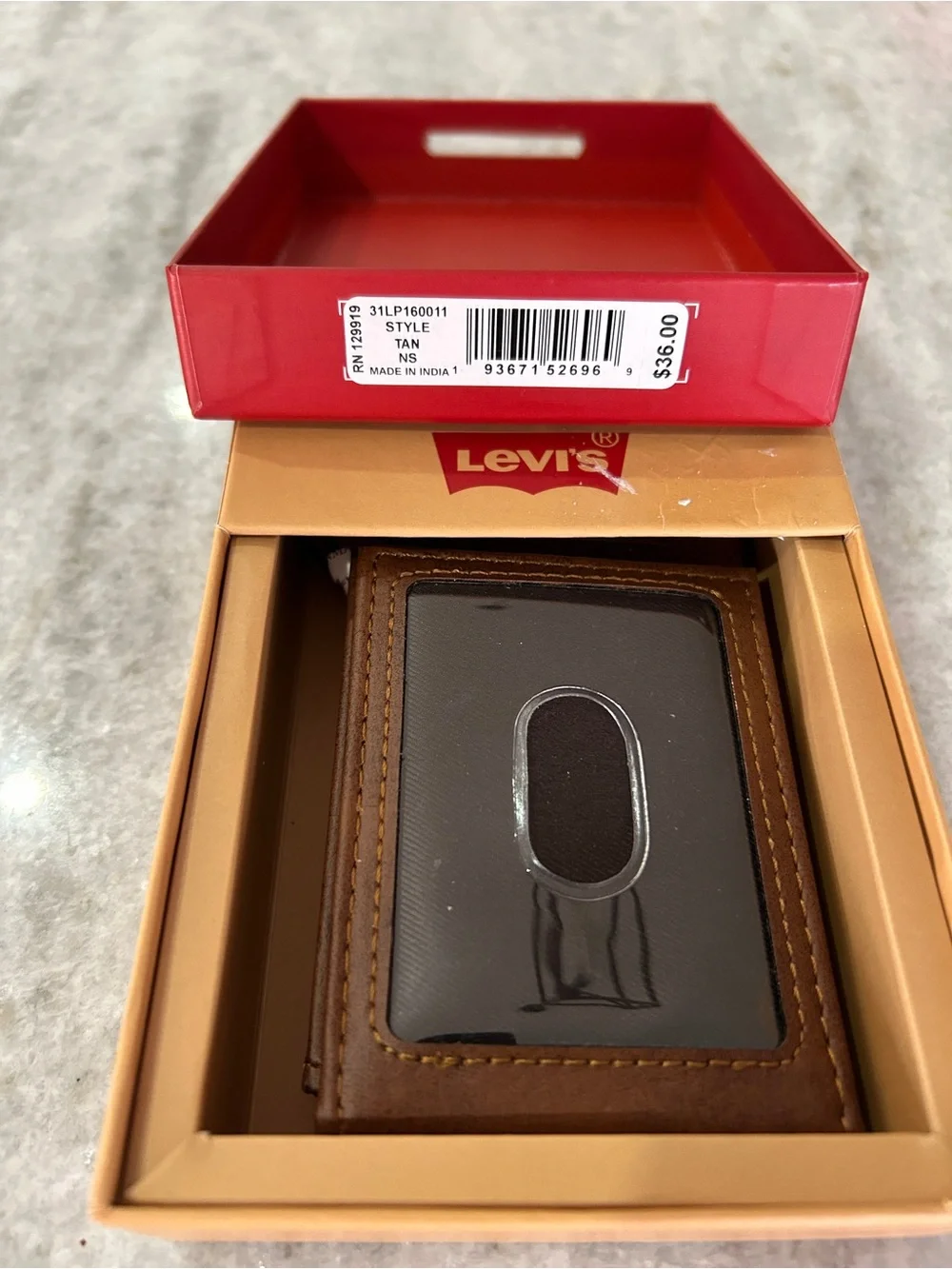 Levi Strauss & Co Magnet Slim Wallet Brown